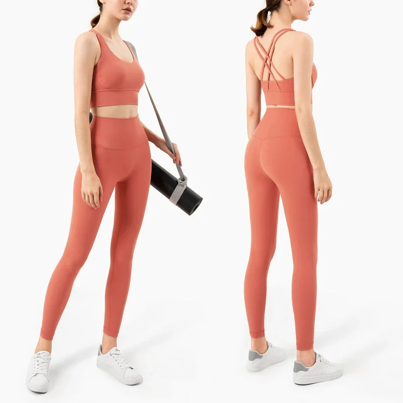 Pilates Yoga Legging - ฤดูร้อนใหม่ 2 ชิ้นเสื้อผ้าโยคะผู้หญิงกีฬาข้ามกลับไนลอนโยคะผู้หญิงกีฬา Bra Leggings พิลาทิสฟิตเนส